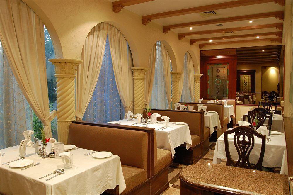 Hotel Celebrations Navi Mumbai Exterior foto